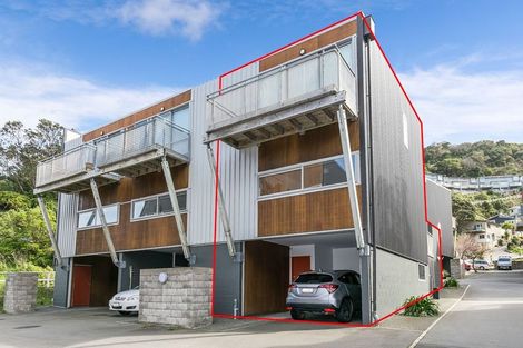 Photo of property in 20/2 Onslow Road, Khandallah, Wellington, 6035