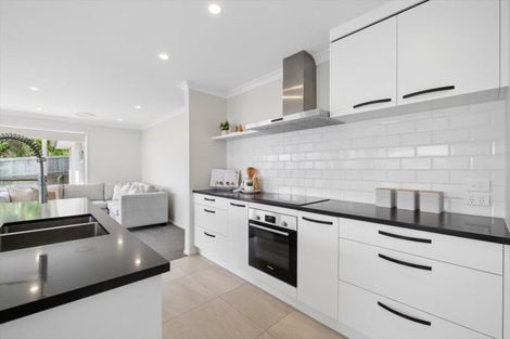 Photo of property in 45 Pakanga Grove, Pyes Pa, Tauranga, 3112