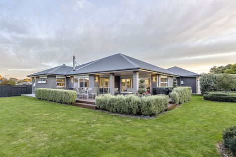 Photo of property in 86a James Line, Kelvin Grove, Palmerston North, 4414