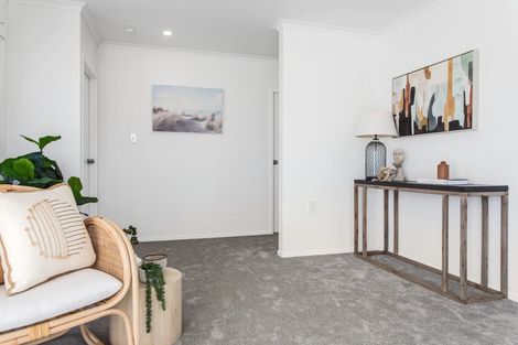 Photo of property in 1a Hikurangi Street, Te Atatu Peninsula, Auckland, 0610