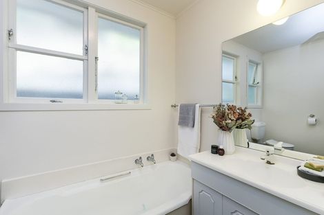 Photo of property in 8 Rochester Street, Wilton, Wellington, 6012