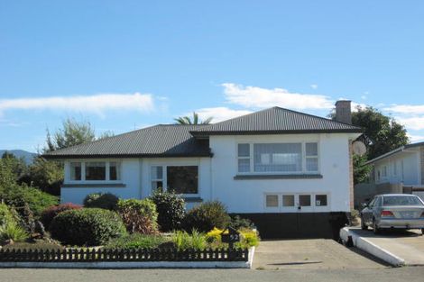 Photo of property in 52 Rhodes Street, Waimate, 7924