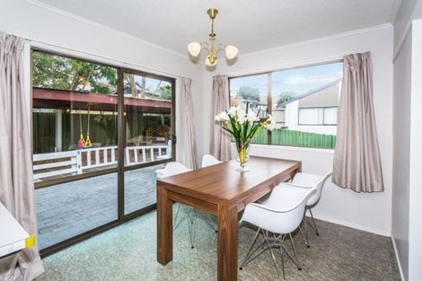 Photo of property in 4 St Catherine Crescent, West Harbour, Auckland, 0618