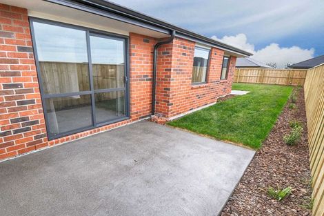 Photo of property in 48 Shillingford Boulevard, Rolleston, 7615