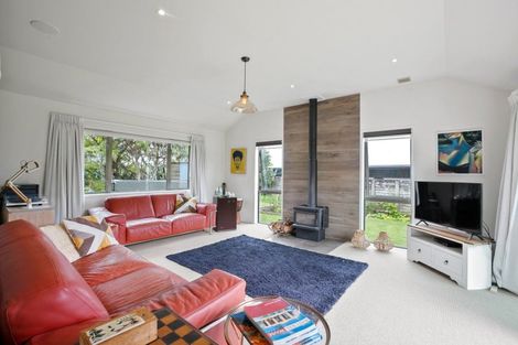 Photo of property in 5a Tui Grove, Oakura, 4314