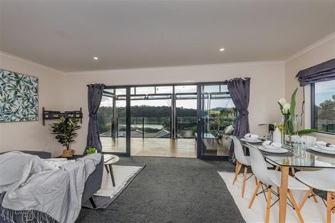 Photo of property in 9 Waterview Place, Haruru, 0204