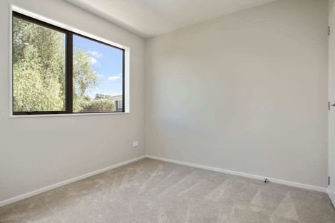 Photo of property in 3/30 West Coast Road, Glen Eden, Auckland, 0602