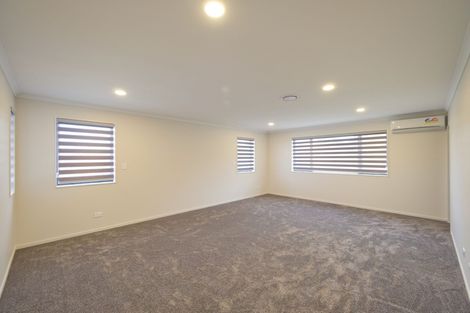 Photo of property in 31 Vazey Way, Hobsonville, Auckland, 0618