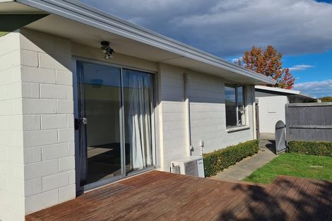 Photo of property in 2/10 Brogar Place, Casebrook, Christchurch, 8051