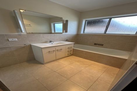 Photo of property in 2/16 Willoughby Avenue, Howick, Auckland, 2014