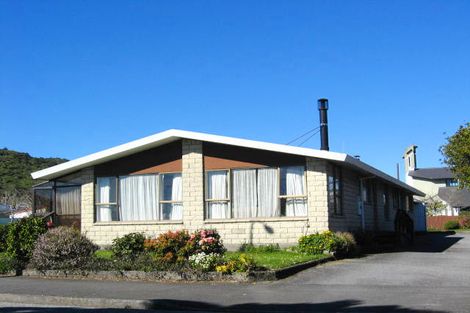 Photo of property in 35 Cowper Street, Greymouth, 7805