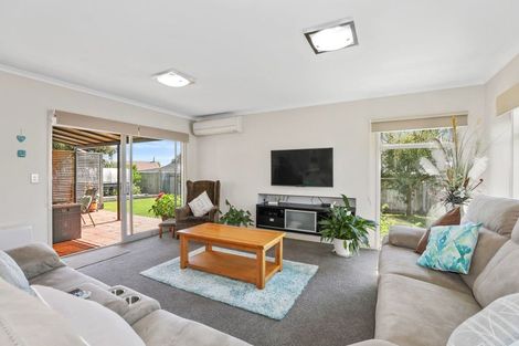 Photo of property in 17 Windsor Street, Richmond Heights, Taupo, 3330