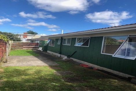 Photo of property in 1/59 Archibald Road, Kelston, Auckland, 0602