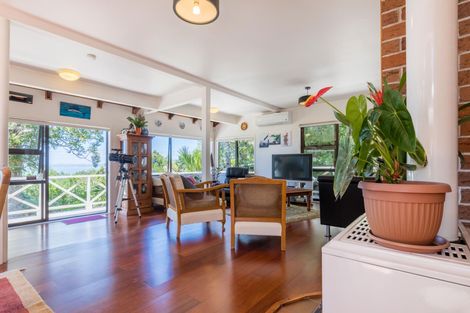 Photo of property in 84 Park Road, Titirangi, Auckland, 0604