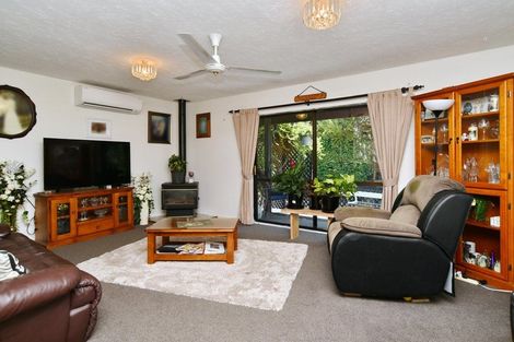 Photo of property in 28 Cowes Street, Avondale, Christchurch, 8061