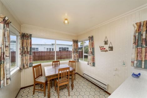 Photo of property in 14 Davidson Street, Hawera, 4610