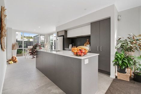 Photo of property in 30 Taitonga Lane, Stanmore Bay, Whangaparaoa, 0932