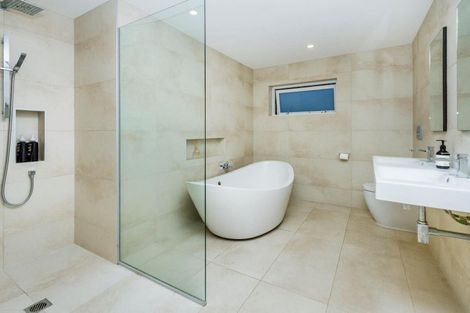 Photo of property in 306 Hurstmere Road, Takapuna, Auckland, 0622