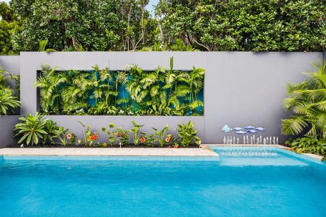 Photo of property in 19 Bournemouth Terrace, Murrays Bay, Auckland, 0630