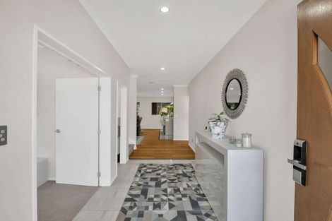 Photo of property in 114b Everglade Drive, Totara Heights, Auckland, 2105