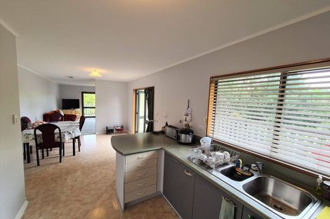 Photo of property in 1/96 Edmonton Road, Henderson, Auckland, 0612