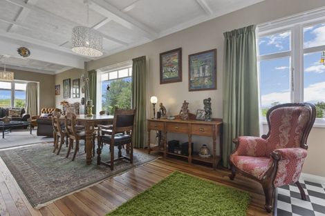 Photo of property in 403 Opunake Road, Cardiff, Stratford, 4391