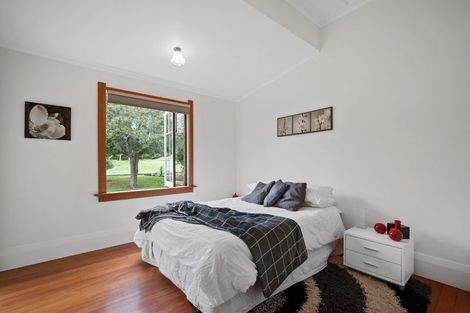 Photo of property in 376 Mangakura Road, Helensville, 0875