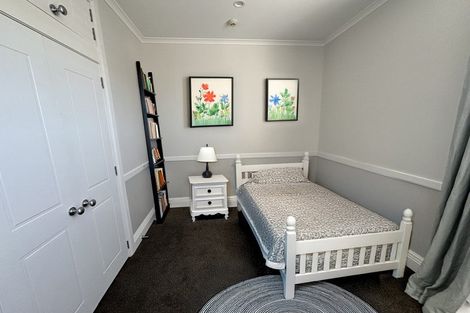 Photo of property in 1 Bidwill Street, Mount Cook, Wellington, 6021