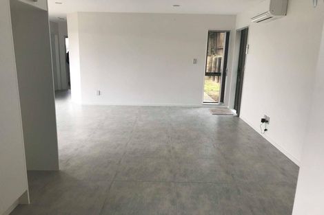 Photo of property in 21 Oaktree Avenue, Browns Bay, Auckland, 0630