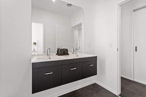 Photo of property in 2 Guyon Street, Marshland, Christchurch, 8083