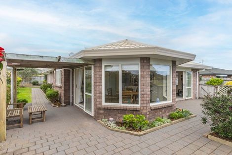 Photo of property in 100 Michael Road, Paraparaumu Beach, Paraparaumu, 5032
