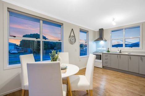 Photo of property in 39 Whanga Crescent, Titahi Bay, Porirua, 5022