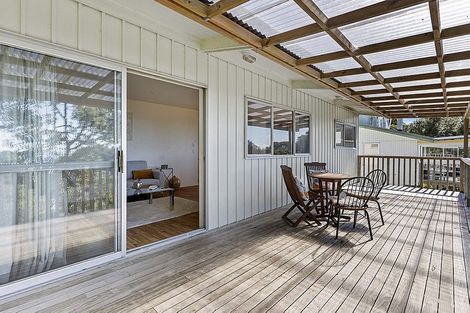 Photo of property in 742 South Titirangi Road, Titirangi, Auckland, 0604