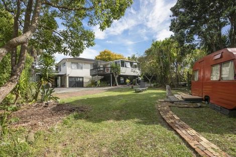 Photo of property in 18 George Herring Place, Glen Eden, Auckland, 0602