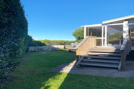 Photo of property in 1/23a Gladstone Road, Northcote, Auckland, 0627