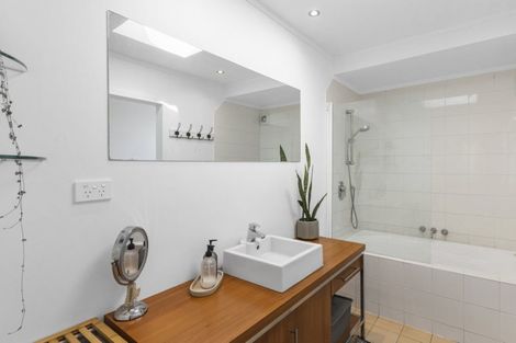 Photo of property in 70 Hinewa Road, Otumoetai, Tauranga, 3110