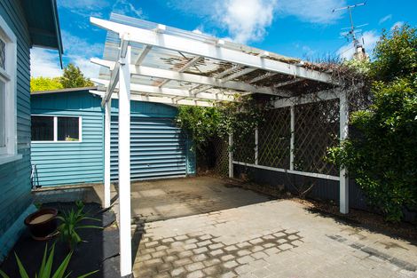Photo of property in 210 Kahutia Street, Gisborne, 4010