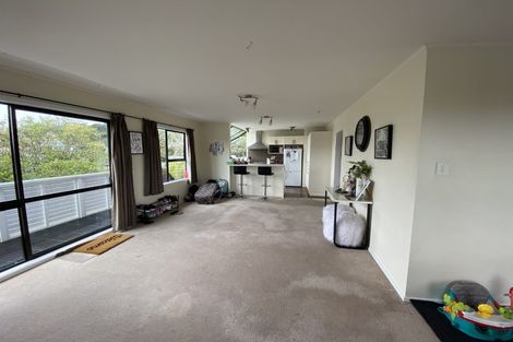 Photo of property in 65a Black Rock Road, Newlands, Wellington, 6037