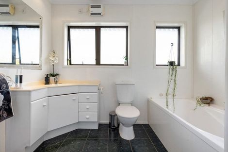 Photo of property in 26 Marlowe Drive, Leamington, Cambridge, 3432