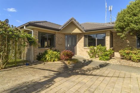 Photo of property in 8 Emma Place, Papamoa Beach, Papamoa, 3118