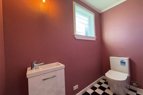 Photo of property in 61 Wellesley Road, Napier South, Napier, 4110