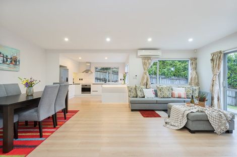 Photo of property in 9 Cityview Place, Massey, Auckland, 0614