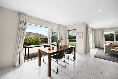 Photo of property in 60 Magellan Rise, Flagstaff, Hamilton, 3210