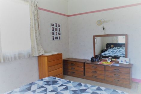 Photo of property in 27 High Street, Hawarden, 7385