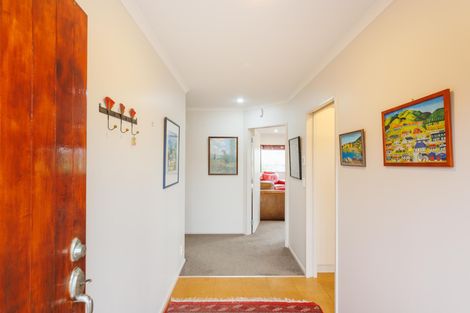 Photo of property in 31 Johnstone Drive, Fitzherbert, Palmerston North, 4410