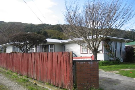 Photo of property in 99 Wood Street, Wainuiomata, Lower Hutt, 5014