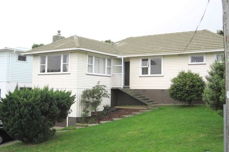 Photo of property in 26 Turville Crescent, Newlands, Wellington, 6037