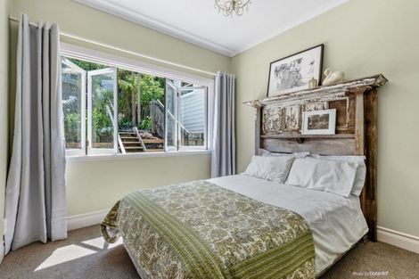 Photo of property in 14 Dee Street, Island Bay, Wellington, 6023