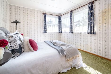 Photo of property in 6 Taverner Street, Carterton, 5713