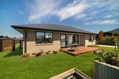 Photo of property in 14 Teal Place, Lake Hawea, Wanaka, 9382